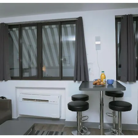 Appartamento Flat Steps From Trocadero Square Parigi